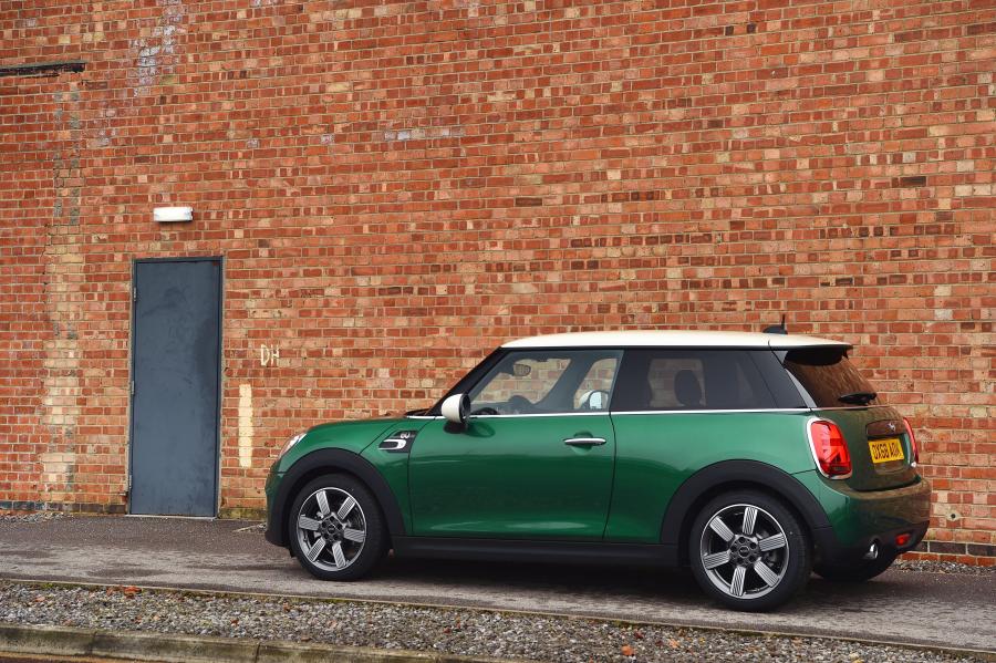  Mini Cooper 60 Years Edition (F56) 2019 года  (WW) (фото 15 из 189)